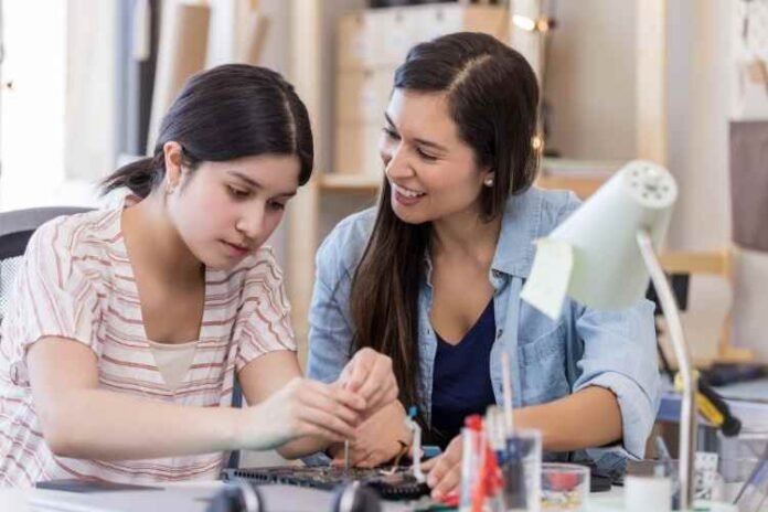 4 Tips For Encouraging Your Teen’s Confidence