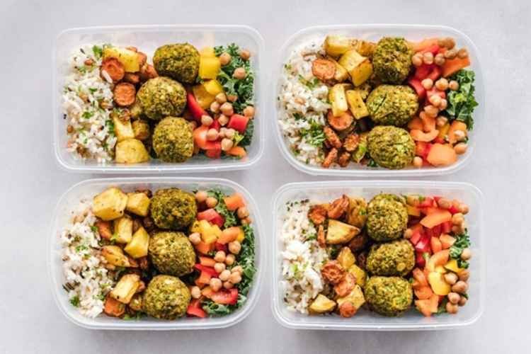 What Are the Benefits of Ordering Pre-Prepared Meals